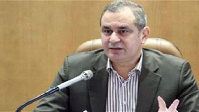 «برلماني»: الفساد وسوء الإدارة السبب وراء خسارة القطاع العام