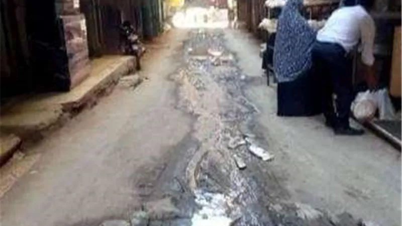 أهالي الخصوص لمحافظ القليوبية أنقذنا من مياه المجاري