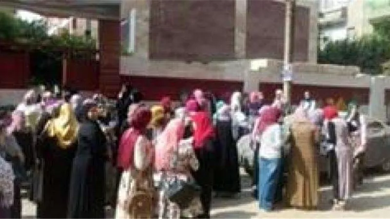 «ختامه مسك».. فرحة بين طلاب وطالبات شعب الشهادة الثانوية العامة بالأقصر اليوم