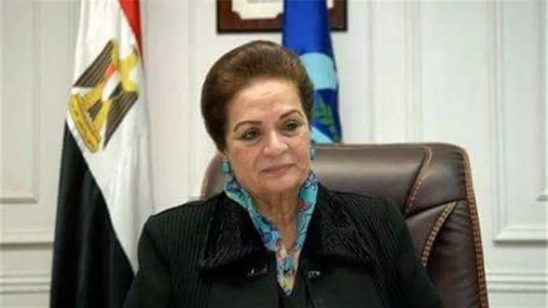 ثعابين وأفاعي مركز المحمودية يهددان منصب محافظة البحيرة
