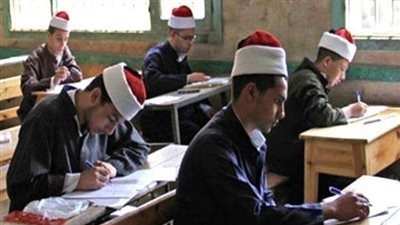 اليوم.. الثانوية الأزهرية تبدأ تصحيح كراسات البوكليت