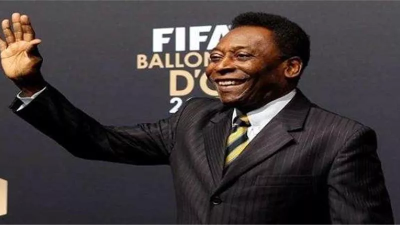 «بيليه» يُطالب منتخب بلاده بتحقيق الفوز على المكسيك