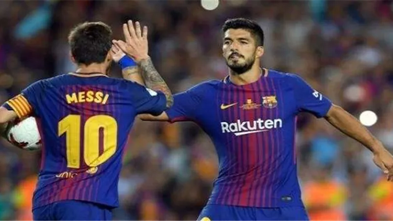سواريز: قدمت المساندة لـ«ميسي» لأنه يستحق