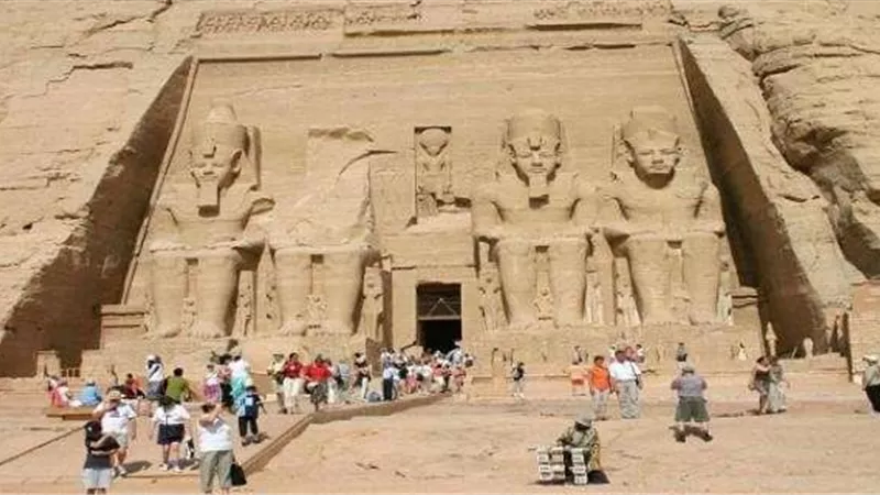 نقيب السياحيين: رفع اليابان حظر السياحة في مصر يؤكد استقرار الدولة