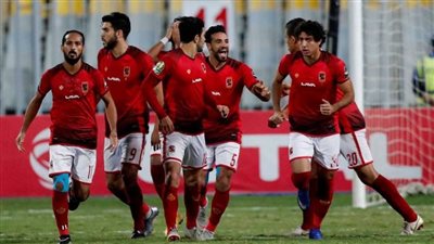 طبيب الأهلي يحذر الفريق من 