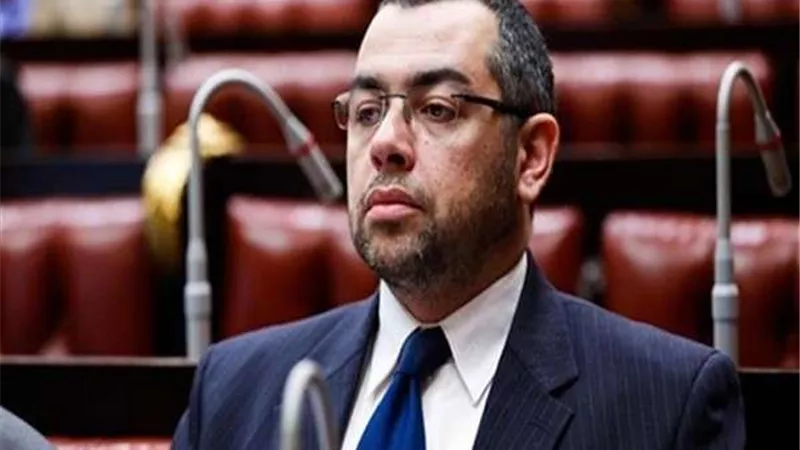 برلماني يطالب الحكومة بالكشف عن استعدادها لحماية سرية المعلومات