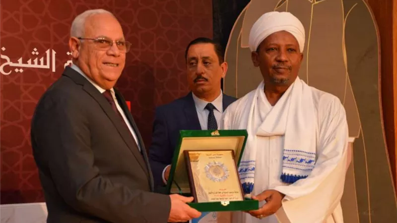 الغضبان يشهد حفل ختام المسابقة الدولية الثانية لحفظة القرآن الكريم