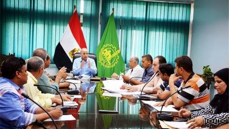 محافظ القليوبية يبحث طلبات تقنين «وضع اليد» مع الجهات المختصة