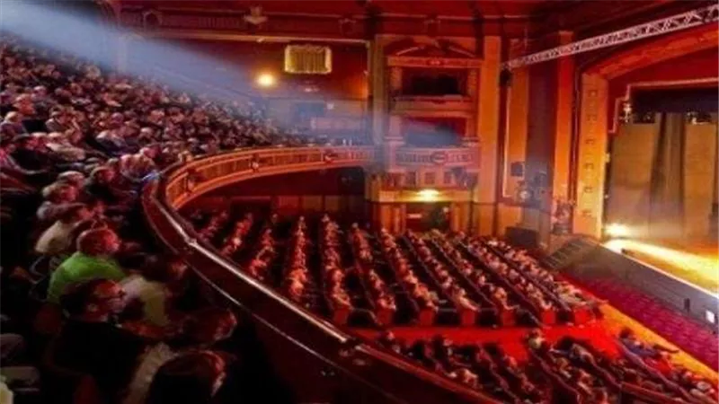 تعرف على مواعيد عروض «البيت الفني للمسرح» الليلة