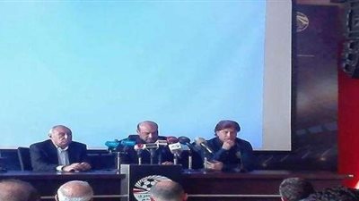 بدء المؤتمر الصحفي الخاص بعودة الجماهير إلى المدرجات