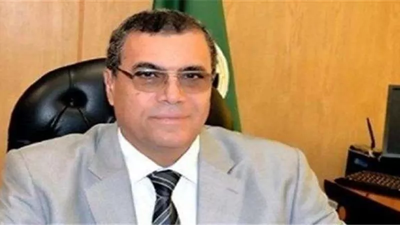 محافظ الفيوم يكشف حقيقة وقف العمل ببحيرة قارون