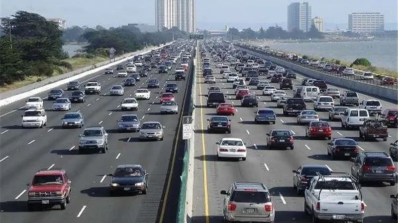 نشرة مرور بلدنا| سيولة مرورية بشوارع وميادين القاهرة والجيزة