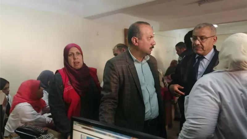 بدء إجراءات الفحص الطبي بتجارة طنطا ضمن 