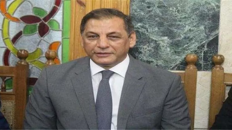 وزير الداخلية الأسبق في عزاء «قدري حسين» محافظ حلوان السابق