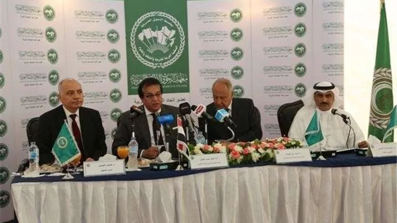 «عبدالغفار» يضع حجر الأساس لمعهد البحوث والدراسات العربية