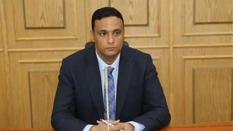 سكرتير عام المنوفية: مساعدات مالية لأسر ضحايا حادث انقلاب أتوبيس مطروح