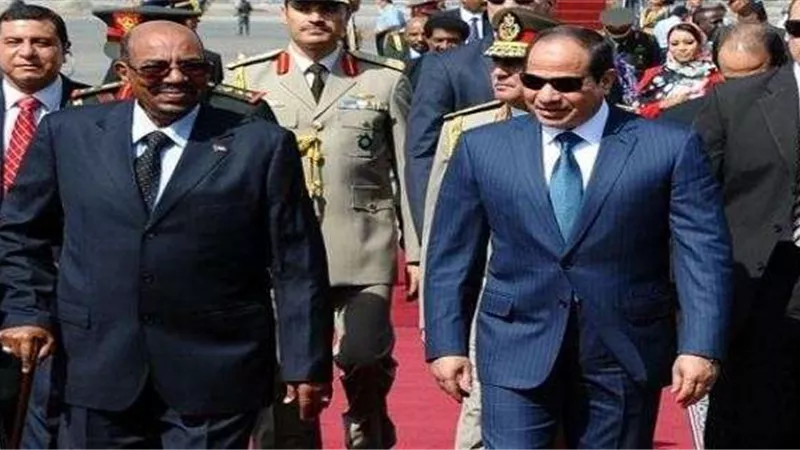 خبير الشئون الإفريقية يكشف الهدف الرئيسي لزيارة «السيسي» للسودان