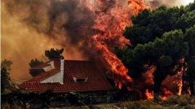 ارتفاع حصيلة قتلى حريق غابات اليونان إلى 60 شخصًا