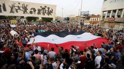 بالفيديو.. القوات العراقية تفض التظاهرات بالقوة