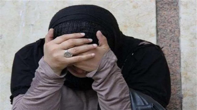 «الوصولى» يفضح بنت الأصول  أمنية: زوجى «ديوث» وزع صورى بملابس النوم على زملائى فى العمل