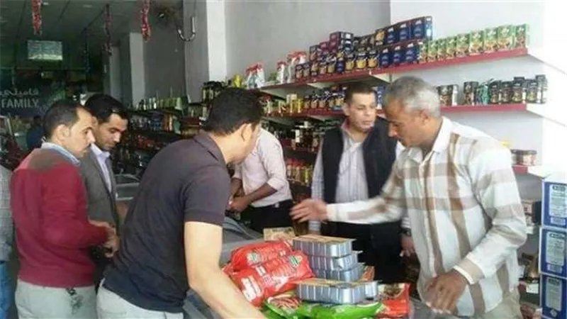 حملة تموينية مكبرة في سوهاج بقيادة المحافظ