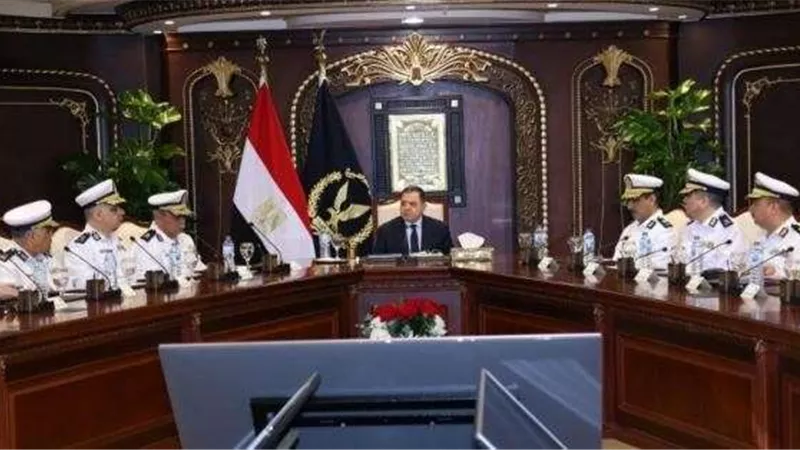 تفاصيل أول اجتماع لوزير  الداخلية عقب حركة التنقلات