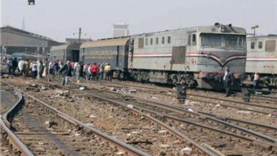 ضبط عامل صيانة وخفير لسرقتهما مهمات السكة الحديد.. (صور)