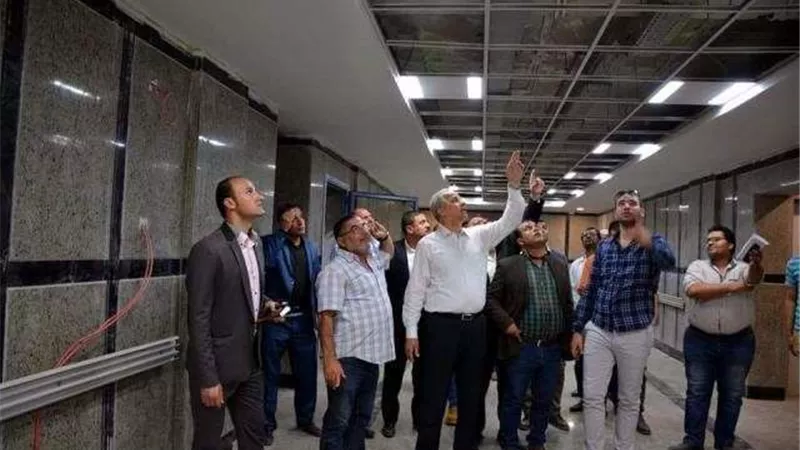 بالصور .. غضب الأهالي بسبب تأخر افتتاح مستشفى كفر شكر