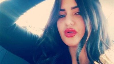 سما المصري بإطلالة فاضحة في «البانيو».. والجمهور: «مين بيصورك الصور دي»