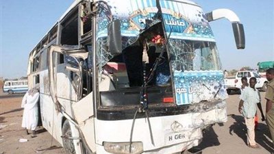 إصابة 4 صينين بالغردقة فى تصادم حافلة سياحية بسيارة نقل
