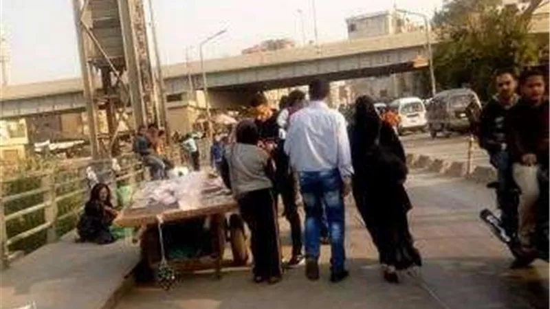 بالصور .. إشغالات الباعة الجائلين تشوه عاصمة القليوبية