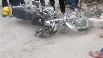 مصرع طالب إثر حادث تصادم دراجة بخارية وسيارة نقل بطريق المحمودية