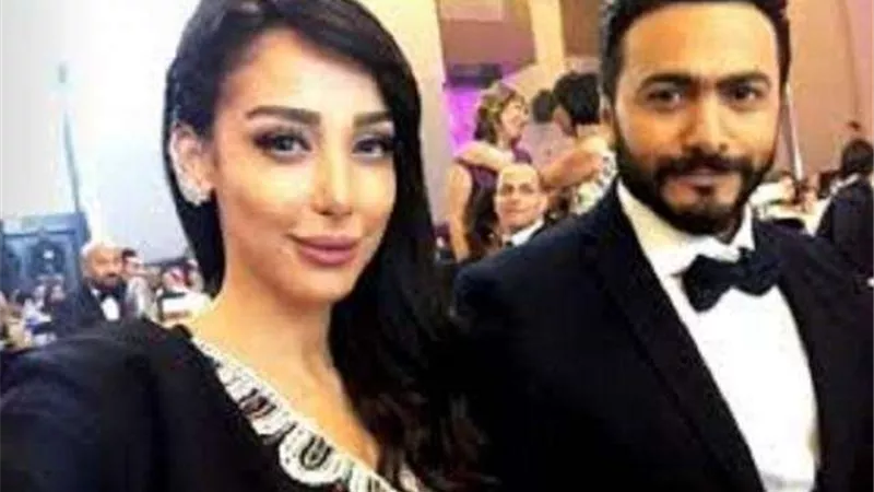 بالصور.. بسمة بوسيل تنضم لجمهور حفل تامر حسني