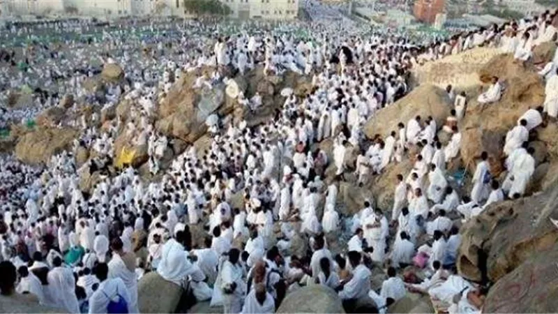 عضو اللجنة العلمية للحج يوضح الحكمة من رمي الجمرات