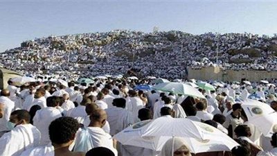 لبيك اللهم لبيك.. الحج يجمع الأم وولدها بعد فراق 7 سنوات (فيديو)