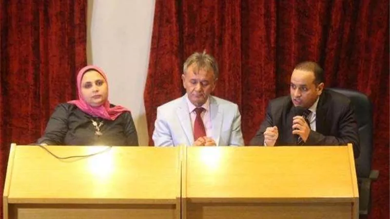 بالصور.. مناقشة ديوان «بكى نصف الكلام» بدار الأوبرا