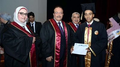 تخريج دفعة جديدة من الطلاب بـ 
