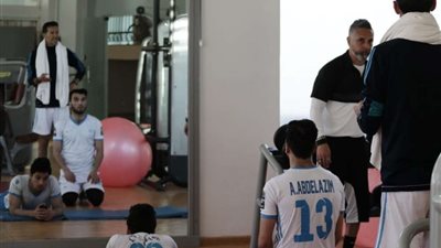 لاعبي الإسماعيلي يؤدون تدريبات استشفائية بتونس قبل لقاء الإفريقي