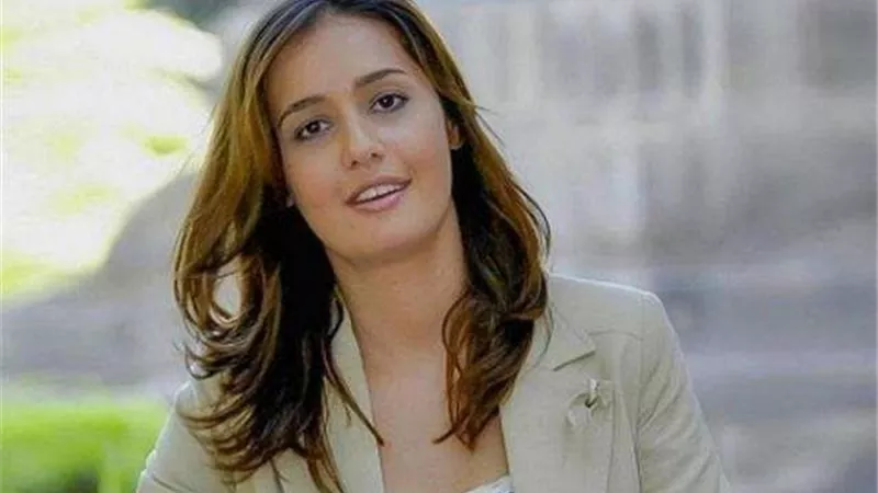 حلا شيحة تغادر مصر: «لا أطيق الانتظار»