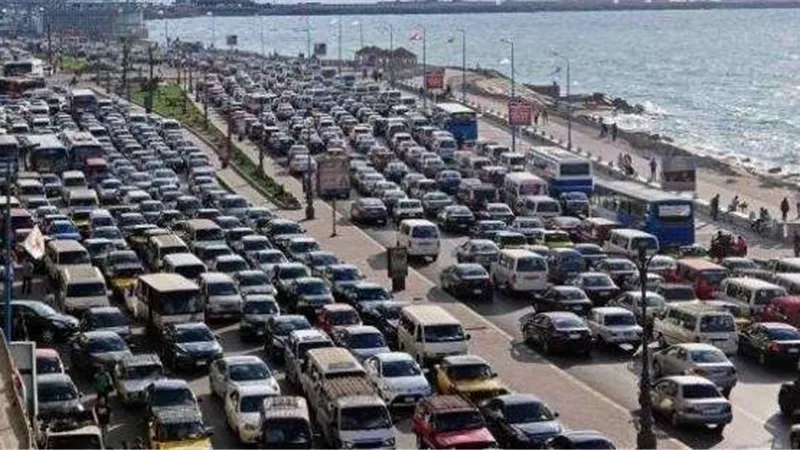 «تكدسات وكثافات مرورية» بربوع محاور المحروسة
