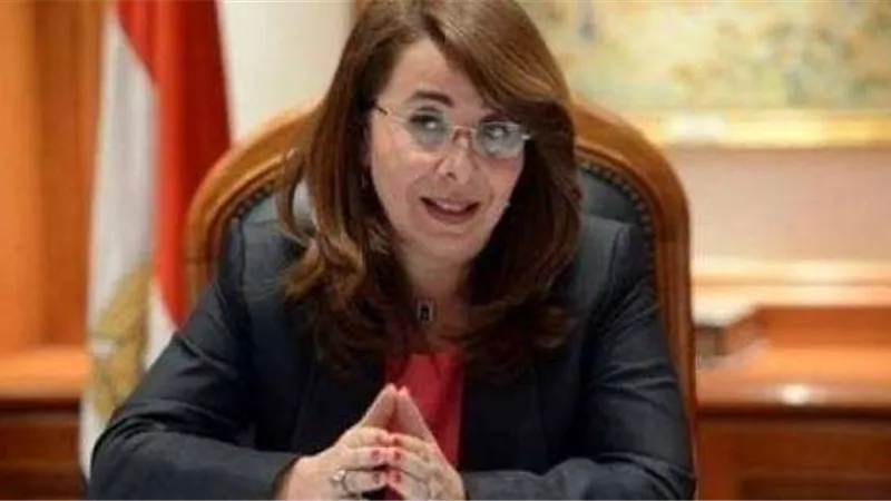 والي تتابع تفويج حجاج الجمعيات الأهلية إلى أرض الوطن