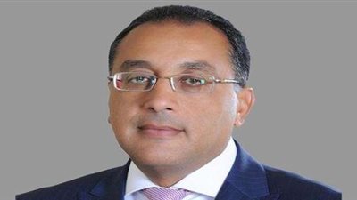 مدبولي يلزم العاملين بالحصول على موافقة للحفر