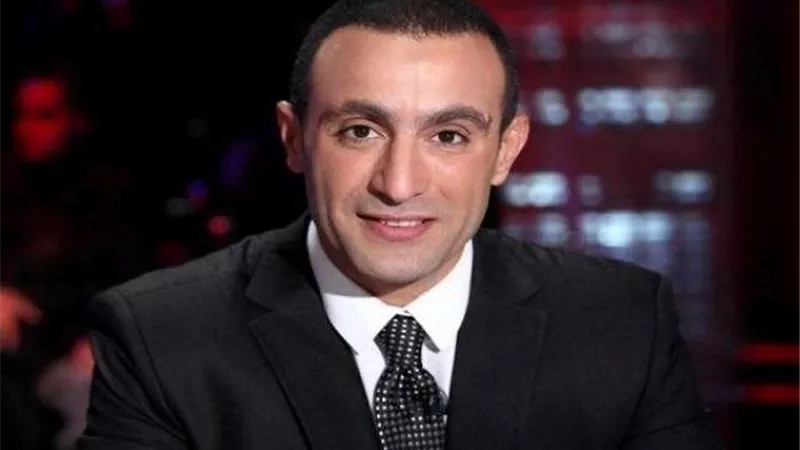 فيديو.. أحمد السقا يتحدى مخرج مسلسله الجديد