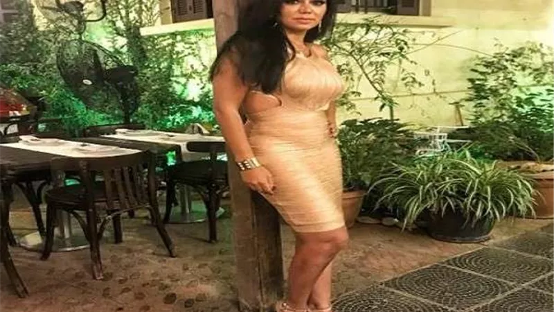 رانيا يوسف في إطلالة جريئة 