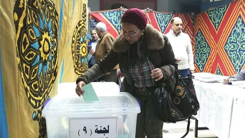 بالصور.. تصويت أعضاء عمومية الصحفيين لاختيار النقيب وأعضاء مجلس النقابة