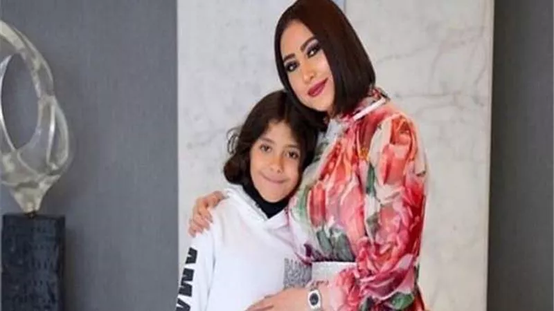 بوسي تهنئ ابنتها بعيد ميلادها على طريقتها الخاصة