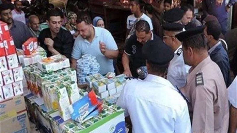 بالفيديو.. شرطة التموين تواصل ضبط الأسواق والحد من الغش التجاري