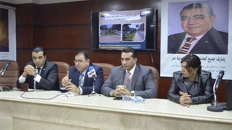 الوراق يطلق هاشتاج 