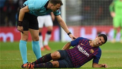 برشلونة يكشف عن حجم إصابة لويس سواريز