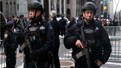 إطلاق نار في نيويورك وأنباء عن إصابة العشرات